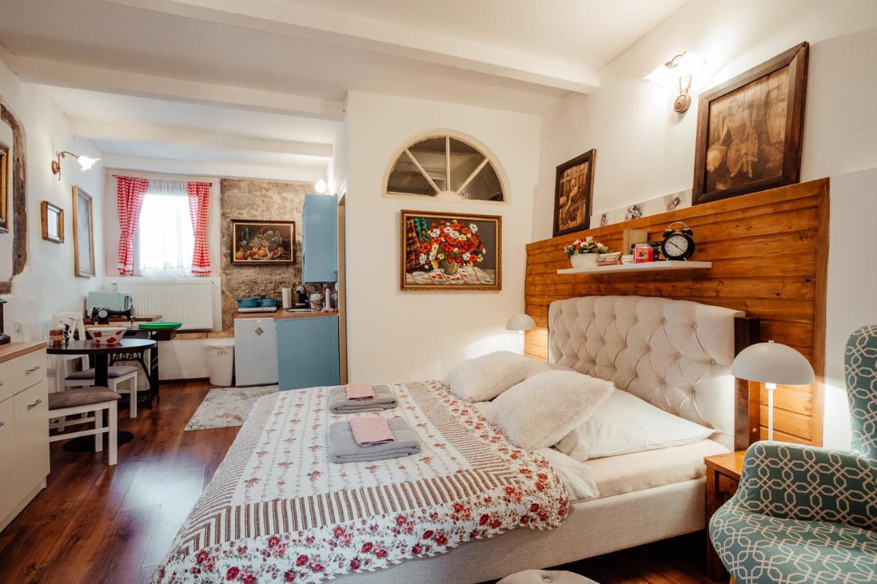 Strieborny Dvor Appartement Banská Štiavnica Buitenkant foto